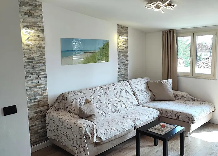 Caesar\'S Luxury Apartment In Lucca Center Town Roman Amphitheater